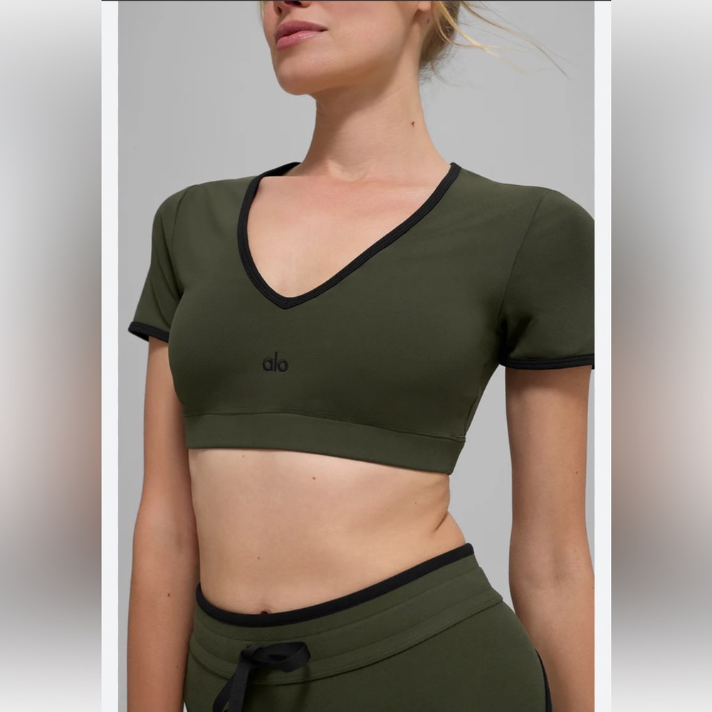 Alo Yoga* Airbrush Race Pace Short Sleeve